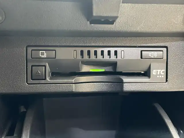 トヨタ アルファードハイブリット SR 岩手県 2018(平30)年 9.5万km ホワイトパールクリスタルシャイン 4WD/純正10型ナビ/衝突軽減システム/追従クルーズコントロール/レーンキープアシスト/ビルトインETC/純正フリップダウンモニター/純正エンジンスターター/電子パーキングブレーキ/シートヒーター/エアシート/クリアランスソナー/ドライブレコーダー/前席パワーシート/運転席シートメモリー付き/オットマン/オートライト/オートハイビーム/三眼LEDヘッドライト/フォグライト/純正17インチアルミホイール