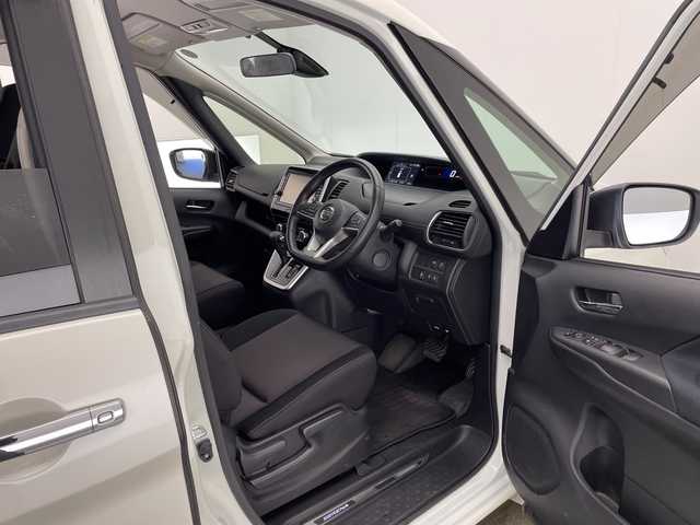 日産 セレナ ハイウェイスター G プロパイロットED 宮崎県 2016(平28)年 3.6万km ブリリアントホワイトパール 純正ナビ/Ｂｌｕｅｔｏｏｔｈ/ＨＤＭＩ　/ＣＤ／ＤＶＤ/プロパイロット/両側パワースライドドア/バックカメラ　/オートライト　/フリップダウンモニター　/スペアキー　/コーナセンサー/ＥＴＣ　/プッシュスタート