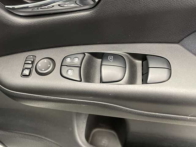 日産 セレナ ハイウェイスター G プロパイロットED 宮崎県 2016(平28)年 3.6万km ブリリアントホワイトパール 純正ナビ/Ｂｌｕｅｔｏｏｔｈ/ＨＤＭＩ　/ＣＤ／ＤＶＤ/プロパイロット/両側パワースライドドア/バックカメラ　/オートライト　/フリップダウンモニター　/スペアキー　/コーナセンサー/ＥＴＣ　/プッシュスタート