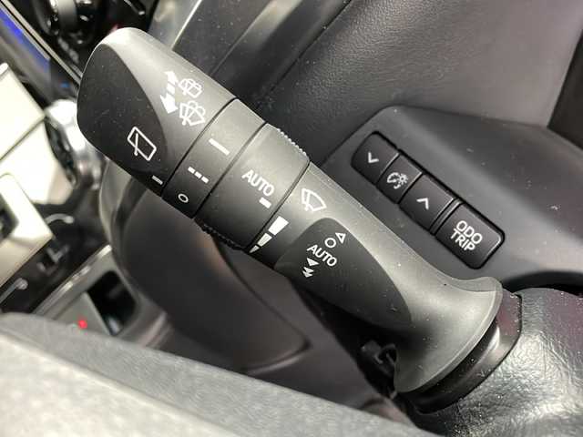 トヨタ アルファード S Cパッケージ 大阪府 2022(令4)年 2.4万km ホワイトパールクリスタルシャイン モデリスタエアロ/サンルーフ/純正9インチディスプレイオーディオ/【BT/フルセグTV/DVD/USB]/純正12.1インチ後席モニター/バックカメラ/ETC2.0/ドライブレコーダー/両側パワースライドドア/衝突被害軽減システム/コーナーセンサー前後/クルーズコントロール追従/オートライト/シーケンシャルターンランプ/パワーシート/パワーバックドア/オットマン/メモリシート/シートヒーター/シートベンチレーション/後席サンシェード/純正18インチAW/純正フロアマット