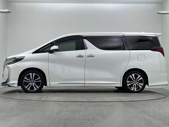 トヨタ アルファード S Cパッケージ 大阪府 2022(令4)年 2.4万km ホワイトパールクリスタルシャイン モデリスタエアロ/サンルーフ/純正9インチディスプレイオーディオ/【BT/フルセグTV/DVD/USB]/純正12.1インチ後席モニター/バックカメラ/ETC2.0/ドライブレコーダー/両側パワースライドドア/衝突被害軽減システム/コーナーセンサー前後/クルーズコントロール追従/オートライト/シーケンシャルターンランプ/パワーシート/パワーバックドア/オットマン/メモリシート/シートヒーター/シートベンチレーション/後席サンシェード/純正18インチAW/純正フロアマット