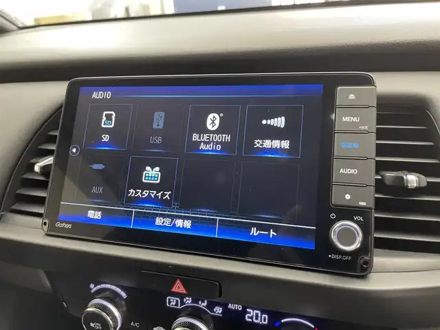 ホンダ フィット e:HEVホーム 滋賀県 2021(令3)年 3.4万km クリスタルブラックパール 禁煙車/純正ナビ/（CD/DVD/SD/Bluetooth/フルセグTV）/バックカメラ/ミラー型前後ドライブレコーダー/ビルトインETC/路外逸脱抑制機能/踏み間違い衝突軽減システム/先行車発進お知らせ/レーンキープアシストシステム/標識認識機能/革巻きステアリング/アダプティブクルーズコントロール/ステアリングリモコン/電動パーキングブレーキ/オートブレーキホールド/USB充電/ハーフレザーシート/LEDヘッドライト/オートヘッドライト/純正アルミホイール/社外フロアマット/スペアキー