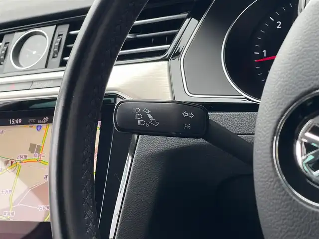 フォルクスワーゲン パサート ヴァリアント TDI エレガンス 山梨県 2019(平31)年 4.9万km ピュアホワイト 純正メモリナビ/　（CD/DVD/フルセグTV/Bluetooth）/バックカメラ/プリクラッシュ/ACC/LKA/サイドアシスト/半革/シートヒーター/D席パワーシート/LEDヘッドライト/ETC/純正17インチAw