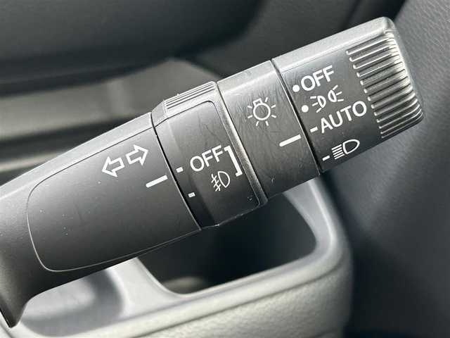 ホンダ Ｎ ＢＯＸ L 福岡県 2021(令3)年 3.1万km プラチナホワイトパール ・純正7インチナビ（CD/DVD/フルセグTV/AM/FM/iPod//SD/MusicRack/USB/Bluetooth/AUX/交通情報）/・バックカメラ/・ドライブレコーダー/・社外ETC/・両側パワースライドドア/・クリアランスソナー/・衝突被害軽減システム/・横滑り防止装置/・レーンキープアシスト/・LEDヘッドライト/・追従型クルーズコントロール/・ステアリングスイッチ/・シートヒーター/・電動格納ミラー/・純正サンシェード/・後席用テーブル