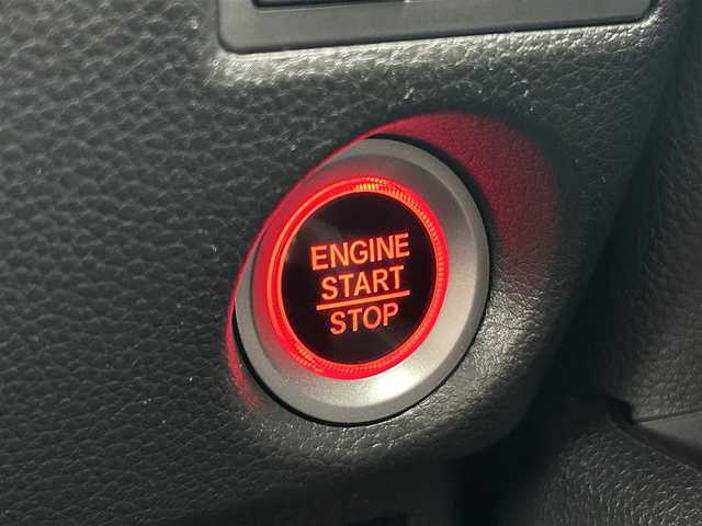 ホンダ Ｎ ＢＯＸ L 福岡県 2021(令3)年 3.1万km プラチナホワイトパール ・純正7インチナビ（CD/DVD/フルセグTV/AM/FM/iPod//SD/MusicRack/USB/Bluetooth/AUX/交通情報）/・バックカメラ/・ドライブレコーダー/・社外ETC/・両側パワースライドドア/・クリアランスソナー/・衝突被害軽減システム/・横滑り防止装置/・レーンキープアシスト/・LEDヘッドライト/・追従型クルーズコントロール/・ステアリングスイッチ/・シートヒーター/・電動格納ミラー/・純正サンシェード/・後席用テーブル