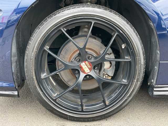 トヨタ クラウン ハイブリッド RS アドバンス Four 宮城県 2018(平30)年 6.3万km ダークブルーマイカ 4WD/TRDエアロ/トヨタセーフティセンス/・プリクラッシュセーフティ/・オートマチックハイビーム/・ロードサインアシスト/・先行車発進告知機能/・レーントレーシングアシスト/・レーダークルーズコントロール/純正SDナビ/CD/DVD再生機能付き/バックカメラ/全方位車外カメラ/フルセグTV/パドルシフト/純正ビルドインETC2.0/パワーシート/シートメモリー/シートヒーター/エアシート/ステアリングヒーター/BBSアルミホイール/純正フロアマット