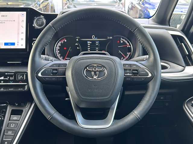 トヨタ ヴォクシー S－Z 京都府 2022(令4)年 2.3万km スパークリングブラックパールクリスタルシャイン ディスプレイオーディオ/トヨタセーフティセンス/・衝突被害軽減システム /・レーンキープアシスト/・レーダークルーズコントロール/・オートマチックハイビーム/・PDA/・LDA/・RSA/トヨタチームメイト/・アドバンストドライブ/・パーキングアシスト/・リモート機能/・ドライバー異常時対応システム/快適便利パッケージhigh /・パワーバックドア/・ナノイーX/・シートヒーター(前後)/・ハンズフリーデュアルパワースライドドア/・オットマン/・ステアリングヒーター/・アームレスト/両側パワースライドドア /BSM /コーナーセンサー/ユニバーサルステップ /アイドリングストップ/プロジェクター式LEDヘッドランプ/スマートキー/純正AW/フルセグTV/純正ETC2.0ビルトイン