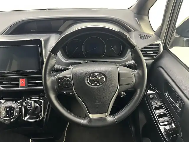 トヨタ エスクァイア ハイブリッド Gi プレミアムパッケージ 兵庫県 2019(平31)年 7.6万km スパークリングブラックパールクリスタルシャイン 純正ナビ（CD/DVD/SD/HDMI/BT）/LED/オートライト/オートハイビーム/バックカメラ/ETC/トヨタセーフティーセンス/ハンドルヒーター/前席シートヒーター/ウインカーミラー/ドアバイザー/両側パワースライドドア/クルーズコントロール