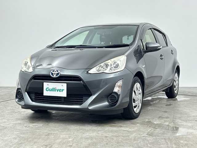 トヨタ アクア G 三重県 2015(平27)年 5.6万km グレーメタリック 純正ナビ　/【ＴＶ／Ｂｌｕｅｔｏｏｔｈ】　/クルーズコントロール　/前後ドライブレコーダー　/プッシュスタート／スマートキー　/電動格納サイドミラー　/ヘッドライトレベライザー　/オートライト機能　/スペアキー有