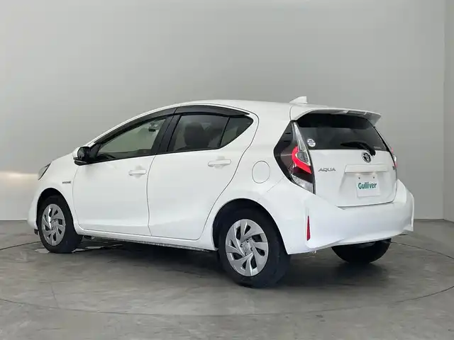 トヨタ アクア S 埼玉県 2020(令2)年 1.9万km スーパーホワイトⅡ セーフティセンス　社外ナビ　ＥＴＣ　ドライブレコーダー　ＣＤ再生　Ｂｌｕｅｔｏｏｔｈ　オートハイビーム　オートエアコン　パワーステアリング　パワーウインドウ　フロアマット　リモコンキー