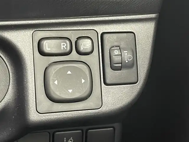 トヨタ アクア S 埼玉県 2020(令2)年 1.9万km スーパーホワイトⅡ セーフティセンス　社外ナビ　ＥＴＣ　ドライブレコーダー　ＣＤ再生　Ｂｌｕｅｔｏｏｔｈ　オートハイビーム　オートエアコン　パワーステアリング　パワーウインドウ　フロアマット　リモコンキー