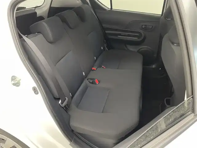 トヨタ アクア S 埼玉県 2020(令2)年 1.9万km スーパーホワイトⅡ セーフティセンス　社外ナビ　ＥＴＣ　ドライブレコーダー　ＣＤ再生　Ｂｌｕｅｔｏｏｔｈ　オートハイビーム　オートエアコン　パワーステアリング　パワーウインドウ　フロアマット　リモコンキー