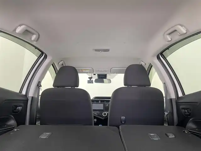 トヨタ アクア S 埼玉県 2020(令2)年 1.9万km スーパーホワイトⅡ セーフティセンス　社外ナビ　ＥＴＣ　ドライブレコーダー　ＣＤ再生　Ｂｌｕｅｔｏｏｔｈ　オートハイビーム　オートエアコン　パワーステアリング　パワーウインドウ　フロアマット　リモコンキー