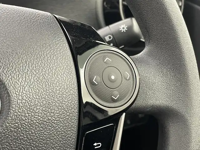 トヨタ アクア S 埼玉県 2020(令2)年 1.9万km スーパーホワイトⅡ セーフティセンス　社外ナビ　ＥＴＣ　ドライブレコーダー　ＣＤ再生　Ｂｌｕｅｔｏｏｔｈ　オートハイビーム　オートエアコン　パワーステアリング　パワーウインドウ　フロアマット　リモコンキー