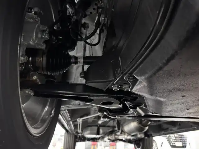 三菱 デリカＤ：５ シャモニー 三重県 2025(令7)年 0.1千km グラファイトグレーメタリック/ブラックマイカ 登録済未使用車/ディーゼル・ターボ/フルタイム4WD/MTモード付インパネ8AT/アルパイン・11インチナビ『ビッグX』EX11NX/（CD/DVD/TV/SD/FM/AM/USB/Bluetooth/外部入力/HDMI/AppleCarPlay/AndroidAuto）/12.8インチ 純正 後席フリップダウンモニター RXH12X-L/マルチアラウンドモニター/両側オートスライドドア/e-Assist/・衝突被害軽減ブレーキシステム/・車線逸脱警報システム/・レーダークルーズコントロールシステム/・オートハイビーム/・誤発進抑制機能（前進時）/・後側方車両検知警報システム（レーンチェンジアシスト機能付）［BSW/LCA］/・後退時交差車両検知警報システム［RCTA］/装備/・キャプテンシート（7人乗り）/・ハーフレザーシート/・シートヒーター（D/N）/・パワーシート（D6way）/・エレクトリックテールゲート（電動バックドア）/・左右独立オートエアコン/・後席クーラー＆ヒーター/・AC100V電源コンセント（100W）/・オートライト/・LED ヘッドランプ＋フロントフォグランプ/・パドルシフト/・オートワイパー/・純正18inAW/・プッシュスタート/・保/取/など