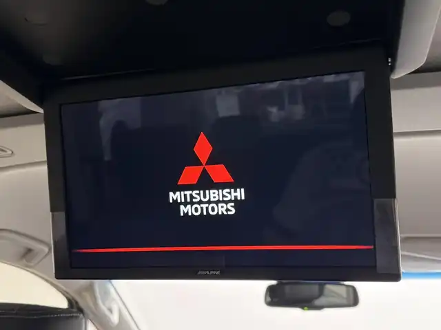 三菱 デリカＤ：５ シャモニー 三重県 2025(令7)年 0.1千km グラファイトグレーメタリック/ブラックマイカ 登録済未使用車/ディーゼル・ターボ/フルタイム4WD/MTモード付インパネ8AT/アルパイン・11インチナビ『ビッグX』EX11NX/（CD/DVD/TV/SD/FM/AM/USB/Bluetooth/外部入力/HDMI/AppleCarPlay/AndroidAuto）/12.8インチ 純正 後席フリップダウンモニター RXH12X-L/マルチアラウンドモニター/両側オートスライドドア/e-Assist/・衝突被害軽減ブレーキシステム/・車線逸脱警報システム/・レーダークルーズコントロールシステム/・オートハイビーム/・誤発進抑制機能（前進時）/・後側方車両検知警報システム（レーンチェンジアシスト機能付）［BSW/LCA］/・後退時交差車両検知警報システム［RCTA］/装備/・キャプテンシート（7人乗り）/・ハーフレザーシート/・シートヒーター（D/N）/・パワーシート（D6way）/・エレクトリックテールゲート（電動バックドア）/・左右独立オートエアコン/・後席クーラー＆ヒーター/・AC100V電源コンセント（100W）/・オートライト/・LED ヘッドランプ＋フロントフォグランプ/・パドルシフト/・オートワイパー/・純正18inAW/・プッシュスタート/・保/取/など