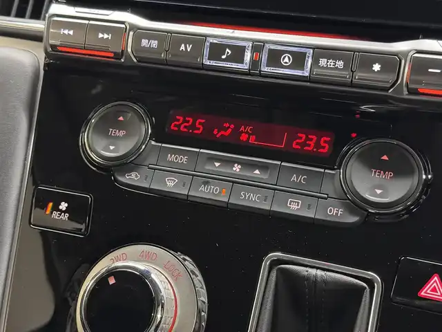 三菱 デリカＤ：５ シャモニー 三重県 2025(令7)年 0.1千km グラファイトグレーメタリック/ブラックマイカ 登録済未使用車/ディーゼル・ターボ/フルタイム4WD/MTモード付インパネ8AT/アルパイン・11インチナビ『ビッグX』EX11NX/（CD/DVD/TV/SD/FM/AM/USB/Bluetooth/外部入力/HDMI/AppleCarPlay/AndroidAuto）/12.8インチ 純正 後席フリップダウンモニター RXH12X-L/マルチアラウンドモニター/両側オートスライドドア/e-Assist/・衝突被害軽減ブレーキシステム/・車線逸脱警報システム/・レーダークルーズコントロールシステム/・オートハイビーム/・誤発進抑制機能（前進時）/・後側方車両検知警報システム（レーンチェンジアシスト機能付）［BSW/LCA］/・後退時交差車両検知警報システム［RCTA］/装備/・キャプテンシート（7人乗り）/・ハーフレザーシート/・シートヒーター（D/N）/・パワーシート（D6way）/・エレクトリックテールゲート（電動バックドア）/・左右独立オートエアコン/・後席クーラー＆ヒーター/・AC100V電源コンセント（100W）/・オートライト/・LED ヘッドランプ＋フロントフォグランプ/・パドルシフト/・オートワイパー/・純正18inAW/・プッシュスタート/・保/取/など