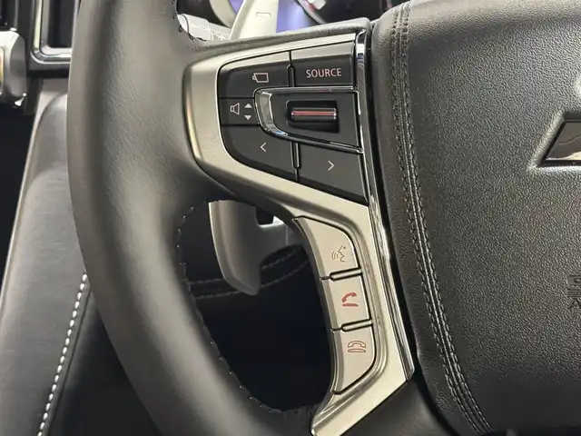 三菱 デリカＤ：５ シャモニー 三重県 2025(令7)年 0.1千km グラファイトグレーメタリック/ブラックマイカ 登録済未使用車/ディーゼル・ターボ/フルタイム4WD/MTモード付インパネ8AT/アルパイン・11インチナビ『ビッグX』EX11NX/（CD/DVD/TV/SD/FM/AM/USB/Bluetooth/外部入力/HDMI/AppleCarPlay/AndroidAuto）/12.8インチ 純正 後席フリップダウンモニター RXH12X-L/マルチアラウンドモニター/両側オートスライドドア/e-Assist/・衝突被害軽減ブレーキシステム/・車線逸脱警報システム/・レーダークルーズコントロールシステム/・オートハイビーム/・誤発進抑制機能（前進時）/・後側方車両検知警報システム（レーンチェンジアシスト機能付）［BSW/LCA］/・後退時交差車両検知警報システム［RCTA］/装備/・キャプテンシート（7人乗り）/・ハーフレザーシート/・シートヒーター（D/N）/・パワーシート（D6way）/・エレクトリックテールゲート（電動バックドア）/・左右独立オートエアコン/・後席クーラー＆ヒーター/・AC100V電源コンセント（100W）/・オートライト/・LED ヘッドランプ＋フロントフォグランプ/・パドルシフト/・オートワイパー/・純正18inAW/・プッシュスタート/・保/取/など