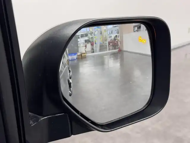 三菱 デリカＤ：５ シャモニー 三重県 2025(令7)年 0.1千km グラファイトグレーメタリック/ブラックマイカ 登録済未使用車/ディーゼル・ターボ/フルタイム4WD/MTモード付インパネ8AT/アルパイン・11インチナビ『ビッグX』EX11NX/（CD/DVD/TV/SD/FM/AM/USB/Bluetooth/外部入力/HDMI/AppleCarPlay/AndroidAuto）/12.8インチ 純正 後席フリップダウンモニター RXH12X-L/マルチアラウンドモニター/両側オートスライドドア/e-Assist/・衝突被害軽減ブレーキシステム/・車線逸脱警報システム/・レーダークルーズコントロールシステム/・オートハイビーム/・誤発進抑制機能（前進時）/・後側方車両検知警報システム（レーンチェンジアシスト機能付）［BSW/LCA］/・後退時交差車両検知警報システム［RCTA］/装備/・キャプテンシート（7人乗り）/・ハーフレザーシート/・シートヒーター（D/N）/・パワーシート（D6way）/・エレクトリックテールゲート（電動バックドア）/・左右独立オートエアコン/・後席クーラー＆ヒーター/・AC100V電源コンセント（100W）/・オートライト/・LED ヘッドランプ＋フロントフォグランプ/・パドルシフト/・オートワイパー/・純正18inAW/・プッシュスタート/・保/取/など