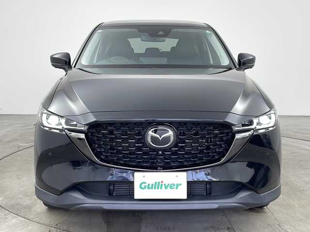マツダ ＣＸ－５ XD ブラックトーンエディション 兵庫県 2021(令3)年 4.8万km ジェットブラックマイカ ・10.25インチセンターディスプレイ/BT/USB/AppleCarPlay/AndroidAuto/・地上デジタルＴＶチューナー（フルセグ）/・ETC/・360°ビューモニター/・アダプティブLEDヘッドライトシステム/・ハイビームコントロールシステム/・スマートシティブレーキサポート/・スマートブレーキサポート/・マツダレーダークルーズコントロールシステム/・レーンキープアシストシステム/・車線逸脱警報システム/・交通標識認識システム/・ブラインドスポットモニタリング/・ドライバーアテンションアラート/・リアクロストラフィッアラート/・誤発進抑制制御/・ハーフレザーシート/・運転席パワーシート/・前席シートヒーター/・ステアリングヒーター/・パドルシフト/・スマートキー/・パワーバックドア/・純正19インチアルミホイール/・アドバンストキーレスエントリーシステム/・純正フロアマット