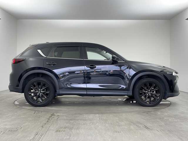 マツダ ＣＸ－５ XD ブラックトーンエディション 兵庫県 2021(令3)年 4.8万km ジェットブラックマイカ ・10.25インチセンターディスプレイ/BT/USB/AppleCarPlay/AndroidAuto/・地上デジタルＴＶチューナー（フルセグ）/・ETC/・360°ビューモニター/・アダプティブLEDヘッドライトシステム/・ハイビームコントロールシステム/・スマートシティブレーキサポート/・スマートブレーキサポート/・マツダレーダークルーズコントロールシステム/・レーンキープアシストシステム/・車線逸脱警報システム/・交通標識認識システム/・ブラインドスポットモニタリング/・ドライバーアテンションアラート/・リアクロストラフィッアラート/・誤発進抑制制御/・ハーフレザーシート/・運転席パワーシート/・前席シートヒーター/・ステアリングヒーター/・パドルシフト/・スマートキー/・パワーバックドア/・純正19インチアルミホイール/・アドバンストキーレスエントリーシステム/・純正フロアマット
