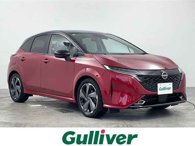 日産 オーラ G レザーエディション 愛知県 2023(令5)年 0.5万km ガーネットレッド/スーパーブラック 2トーン /禁煙車・ワンオーナー車//純正ナビ//フルセグTV・Bluetooth・HDMI・USB//インテリジェントアラウンドビューモニター//ETC2.0//ドライブレコーダー//ワイヤレス充電//BOSE//インテリジェントルームミラー//プロパイロット//本革シート//純正17インチアルミホイール//インテリジェントエマージェンシーブレーキ//ヒルスタートアシスト//踏み間違い衝突防止アシスト//標識検知//インテリジェントFCW(前方衝突予測警報)//車線逸脱警報//インテリジェントDA(ふらつき警報)//インテリジェントLI(車線逸脱防止支援システム)//フロント&バックソナー//インテリジェントBSI(後側方衝突防止支援システム)//BSW(後側方車両検知警報)//RCTA(後退時車両検知警報)//車両検知警報//アイドリングストップ//イモビライザー//横滑り防止//アダプティブLEDヘッドライトシステム//インテリジェントオートライト//フロントフォグランプ//EVモード//プッシュスタート//電子パーキングブレーキ//オートブレーキホールド//ステアリングスイッチ//純正フロアマット//スペアキー2本//新車保証書//取扱説明書/ナビ説明書