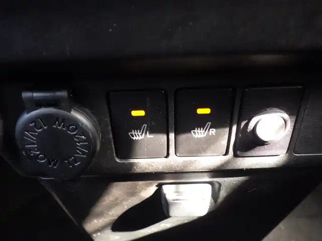 トヨタ タンク G－T 千葉県 2019(平31)年 3.1万km ブラックマイカメタリック スマートアシストIII/クルーズコントロール/エコアイドル/両側パワースライドドア/9インチ純正SDナビ/地デジTV/【DVD/CD再生機能　Bluetooth接続】/バックカメラ/ドライブレコーダー（前後撮影）/前席シートヒーター/ETC/LEDヘッドライト/ウインカーミラー/コーナーセンサー/キーフリーシステム