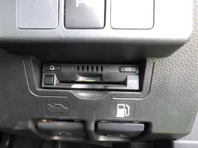 トヨタ タンク G－T 千葉県 2019(平31)年 3.1万km ブラックマイカメタリック スマートアシストIII/クルーズコントロール/エコアイドル/両側パワースライドドア/9インチ純正SDナビ/地デジTV/【DVD/CD再生機能　Bluetooth接続】/バックカメラ/ドライブレコーダー（前後撮影）/前席シートヒーター/ETC/LEDヘッドライト/ウインカーミラー/コーナーセンサー/キーフリーシステム