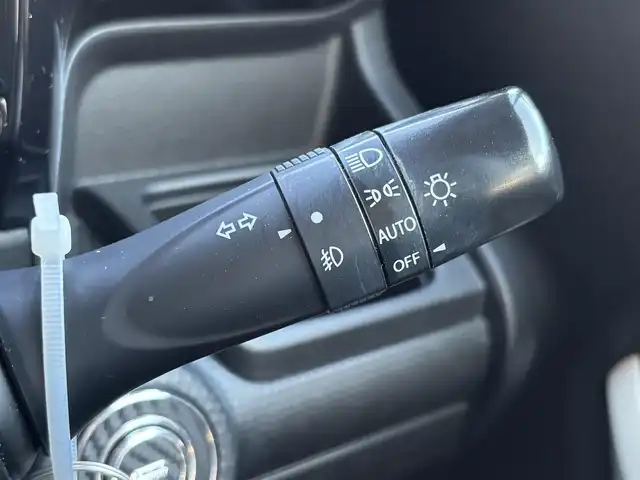 スズキ クロスビー HYBRID MZ 宮城県 2018(平30)年 8.3万km ピュアホワイトP 登録時走行距離82459km/純正ＳＤナビ/フルセグＴＶ/ＣＤ／ＤＶＤ／Ｂｌｕｅｔｏｏｔｈ／ＵＳＢ/全方位カメラ/プッシュスタート/衝突軽減ブレーキ/クルーズコントロール/コーナーセンサー/パドルシスト/ステアリングリモコン/全席シートヒーター/アイドリングストップ/LEDライト/ETC/AUTOライト