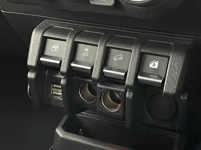 スズキ ジムニー XL 新潟県 2020(令2)年 4.3万km スペリアホワイト 4WD/社外ディスプレイオーディオ/CD/DVD/BT/USB/ETC/シートヒーター /ルーフキャリア/スマートキー/プッシュスタート/フォグランプ