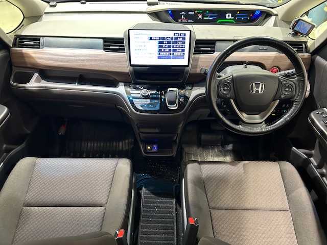 ホンダ フリード ハイブリット G ホンダセンシング 宮城県 2022(令4)年 8.1万km シルバーミストグリーンM 4WD/ホンダセンシング/・衝突軽減ブレーキ/・誤発進抑制機能/・後方誤発進抑制機能/・歩行者事故低減ステアリング/・アダプティブクルーズコントロール/・車線維持支援システム/・路外逸脱抑制機能/・標識認識機能/・先行車発進お知らせ機能/社外ナビ（CN-F1X10BHD）/・Bluetooth/CD/DVD//・フルセグTV/HDMI/Blu-ray/・純正ビルドインETC/・バックカメラ/・ドライブレコーダー前方/・デジタルインナーミラー/両側パワースライドドア/オービスレーダー/革巻きステアリング/・ステアリングスイッチ/プッシュスタート/・リモコンキー/・スペアキー/布シート/・シートヒーター（運転席＋助手席）/3列シート/オートライト/オートマチックハイビーム/ワイパーヒーター/フォグランプ/純正LEDヘッドライト/純正15インチアルミホイール