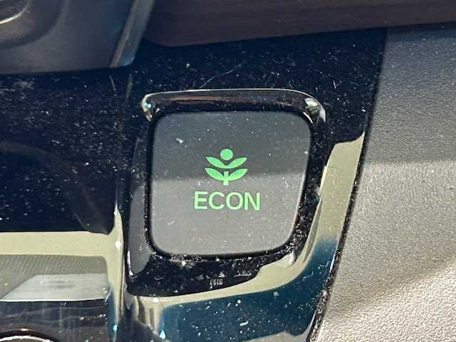 ホンダ フリード ハイブリット G ホンダセンシング 宮城県 2022(令4)年 8.1万km シルバーミストグリーンM 4WD/ホンダセンシング/・衝突軽減ブレーキ/・誤発進抑制機能/・後方誤発進抑制機能/・歩行者事故低減ステアリング/・アダプティブクルーズコントロール/・車線維持支援システム/・路外逸脱抑制機能/・標識認識機能/・先行車発進お知らせ機能/社外ナビ（CN-F1X10BHD）/・Bluetooth/CD/DVD//・フルセグTV/HDMI/Blu-ray/・純正ビルドインETC/・バックカメラ/・ドライブレコーダー前方/・デジタルインナーミラー/両側パワースライドドア/オービスレーダー/革巻きステアリング/・ステアリングスイッチ/プッシュスタート/・リモコンキー/・スペアキー/布シート/・シートヒーター（運転席＋助手席）/3列シート/オートライト/オートマチックハイビーム/ワイパーヒーター/フォグランプ/純正LEDヘッドライト/純正15インチアルミホイール