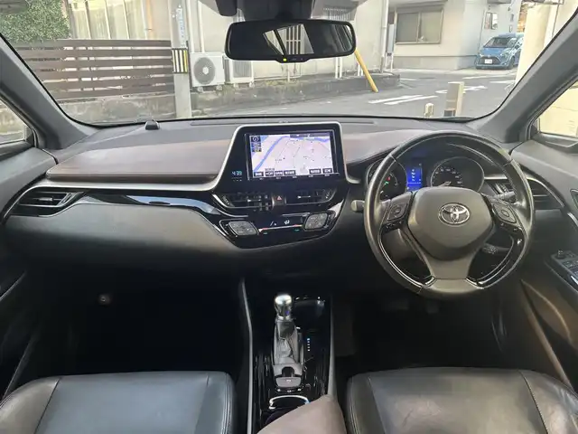 トヨタ Ｃ－ＨＲ G 愛知県 2017(平29)年 12.6万km ブラックマイカ 純正9型ナビ(NSZT-Y66T)/AM/FM/CD/DVD/SD/BT/USB/HDMI/フルセグTV/バックカメラ/黒レザーシート/前席シートヒーター/クルーズコントロール/プリクラッシュセーフティ/クリアランスソナー/レーンアシスト/オートハイビーム/BSM/ETC2.0/電動パーキングブレーキ/オートホールド機能/ウインカーミラー/ドアバイザー/フロアマット