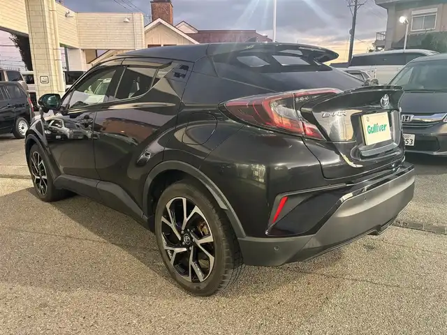 トヨタ Ｃ－ＨＲ G 愛知県 2017(平29)年 12.6万km ブラックマイカ 純正9型ナビ(NSZT-Y66T)/AM/FM/CD/DVD/SD/BT/USB/HDMI/フルセグTV/バックカメラ/黒レザーシート/前席シートヒーター/クルーズコントロール/プリクラッシュセーフティ/クリアランスソナー/レーンアシスト/オートハイビーム/BSM/ETC2.0/電動パーキングブレーキ/オートホールド機能/ウインカーミラー/ドアバイザー/フロアマット