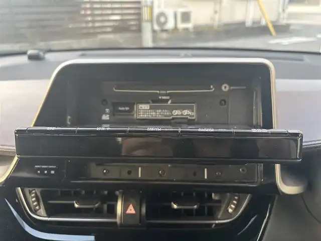 トヨタ Ｃ－ＨＲ G 愛知県 2017(平29)年 12.6万km ブラックマイカ 純正9型ナビ(NSZT-Y66T)/AM/FM/CD/DVD/SD/BT/USB/HDMI/フルセグTV/バックカメラ/黒レザーシート/前席シートヒーター/クルーズコントロール/プリクラッシュセーフティ/クリアランスソナー/レーンアシスト/オートハイビーム/BSM/ETC2.0/電動パーキングブレーキ/オートホールド機能/ウインカーミラー/ドアバイザー/フロアマット