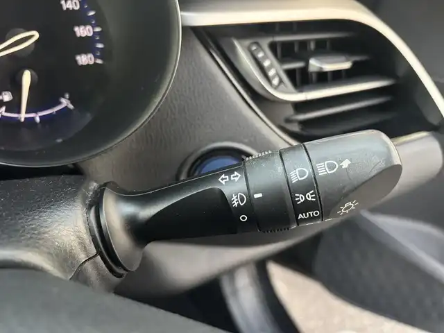 トヨタ Ｃ－ＨＲ G 愛知県 2017(平29)年 12.6万km ブラックマイカ 純正9型ナビ(NSZT-Y66T)/AM/FM/CD/DVD/SD/BT/USB/HDMI/フルセグTV/バックカメラ/黒レザーシート/前席シートヒーター/クルーズコントロール/プリクラッシュセーフティ/クリアランスソナー/レーンアシスト/オートハイビーム/BSM/ETC2.0/電動パーキングブレーキ/オートホールド機能/ウインカーミラー/ドアバイザー/フロアマット