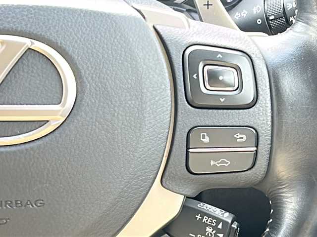 レクサス ＮＸ 300h バージョンL 佐賀県 2016(平28)年 7.5万km ソニッククォーツ ムーンルーフ/純正ナビ/バックモニター/プリクラッシュセーフティ/レーンキープアシスト/オートハイビーム/アダプティブクルーズコントロール/クリアランスソナー/電動パーキングブレーキ/オートブレーキホールド/ホワイトレザーシート/パワーシート/シートヒーター/エアシート/ステアリングヒーター/ステアリングリモコン/パワーバックドア/電動格納後席シート/ETC2.0/プッシュスタート/スマートキー/3眼LEDヘッドライト/純正アルミホイール