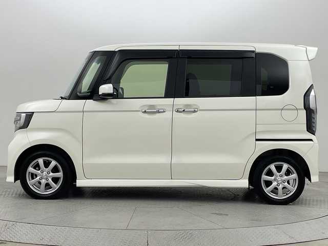 ホンダ Ｎ ＢＯＸ カスタム G L ホンダセンシング 新潟県 2017(平29)年 2.1万km プレミアムホワイトパールⅡ ホンダセンシング/シーケンシャルウィンカー/SDナビ/　CD/DVD/Bluetooth/フルセグTV/バックカメラ/左側パワースライドドア/レーダークルーズコントロール/LEDオート－ライト/14インチアルミホイール/ウィンカーミラー/電格ミラー/レーンキープアシスト/スマートキー/ビルトインETC