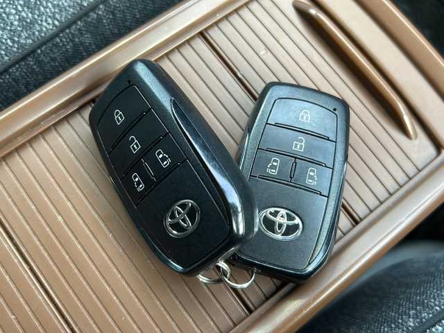 トヨタ シエンタ ハイブリッド Z 道北・旭川 2022(令4)年 3.1万km ダークグレー /4WD//禁煙車//ワンオーナー//純正10.5型ディスプレイオーディオ//BT/USB/フルセグ//パノラミックビューモニター//両側パワースライドドア//モデリスタオプション//グリルカバー/前後プロテクター/ハンドルガーニッシュ///アーバンテックギア/15インチアルミホイール///ハンズフリースライド//シートヒーター//トヨタセーフティセンス//PCS/ACC/LDA/BSM/RCTA/PKSB/RSA/PDA//クリアランスソナー//1500Wコンセント//ステアリングヒーター//オートハイビーム//オートライト//LEDヘッドライト//フォグライト//オートリトラミラー//ドライブレコーダー//ビルトインETC//サーキュレーター//純正フロアマット//ドアバイザー