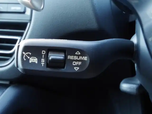 ポルシェ マカン 埼玉県 2019(令1)年 4.2万km 白 ブラックハーフレザーシート/アダプティブクルーズコントロール/CarPlay/パワーステアリングプラス/ティンテッドLEDテールライト/パークセンサー/ブラインドスポットモニター/全周囲カメラ/純正ナビ/ETC/シートヒーター/電動リアゲート/Bluetooth/サイドブレードエクステリカラー(同色)