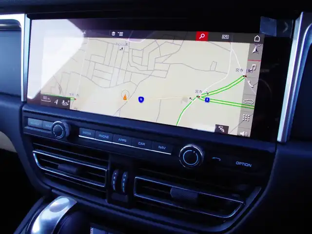 ポルシェ マカン 埼玉県 2019(令1)年 4.2万km 白 ブラックハーフレザーシート/アダプティブクルーズコントロール/CarPlay/パワーステアリングプラス/ティンテッドLEDテールライト/パークセンサー/ブラインドスポットモニター/全周囲カメラ/純正ナビ/ETC/シートヒーター/電動リアゲート/Bluetooth/サイドブレードエクステリカラー(同色)