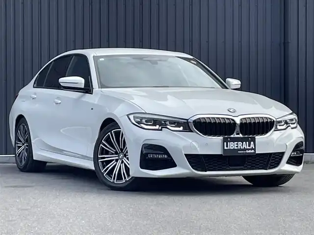 ＢＭＷ ３３０ｉ Mスポーツ 福島県 2019(令1)年 4.3万km アルピンホワイトⅢ ハイラインパッケージ/　　・ブラックヴァーネスカレザー/　　・フロントシートヒーター/　　・運転席メモリー付パワーシート/コンフォートパッケージ/ヘッドアップディスプレイ/全方位カメラ/LEDヘッドライト/ステアリングアシスト/パドルシフト/Mブレーキ/ブラインドスポット/電動トランク/フットオープナー/オートハイビーム/ワイヤレスチャージ/ウッドパネル/前後ドライブレコーダー/ミラーETC2.0