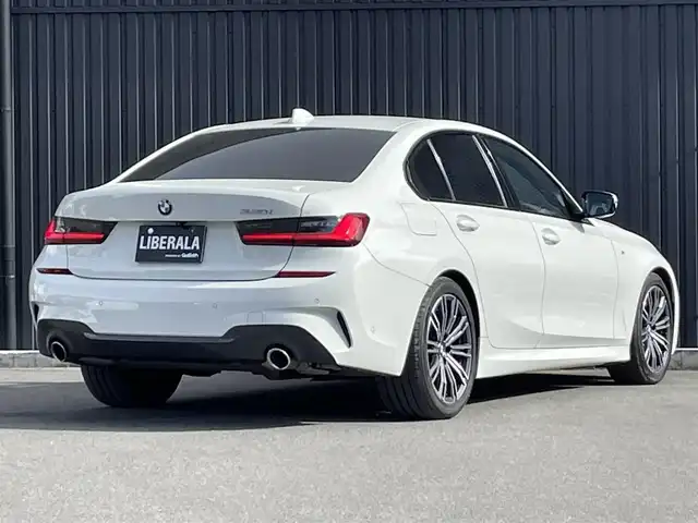 ＢＭＷ ３３０ｉ Mスポーツ 福島県 2019(令1)年 4.3万km アルピンホワイトⅢ ハイラインパッケージ/　　・ブラックヴァーネスカレザー/　　・フロントシートヒーター/　　・運転席メモリー付パワーシート/コンフォートパッケージ/ヘッドアップディスプレイ/全方位カメラ/LEDヘッドライト/ステアリングアシスト/パドルシフト/Mブレーキ/ブラインドスポット/電動トランク/フットオープナー/オートハイビーム/ワイヤレスチャージ/ウッドパネル/前後ドライブレコーダー/ミラーETC2.0