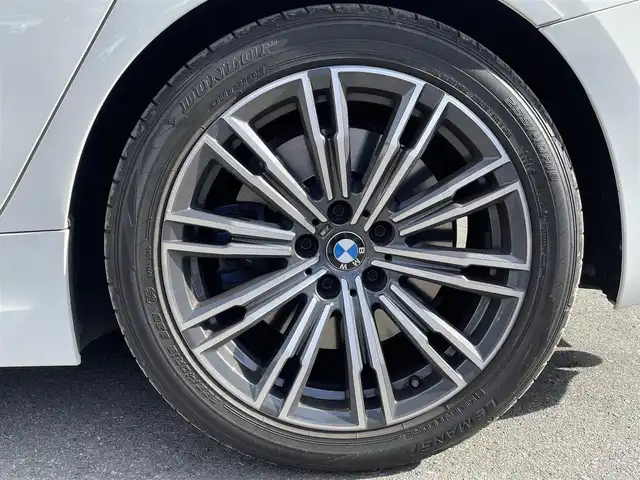 ＢＭＷ ３３０ｉ Mスポーツ 福島県 2019(令1)年 4.3万km アルピンホワイトⅢ ハイラインパッケージ/　　・ブラックヴァーネスカレザー/　　・フロントシートヒーター/　　・運転席メモリー付パワーシート/コンフォートパッケージ/ヘッドアップディスプレイ/全方位カメラ/LEDヘッドライト/ステアリングアシスト/パドルシフト/Mブレーキ/ブラインドスポット/電動トランク/フットオープナー/オートハイビーム/ワイヤレスチャージ/ウッドパネル/前後ドライブレコーダー/ミラーETC2.0