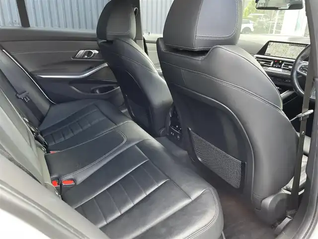 ＢＭＷ ３３０ｉ Mスポーツ 福島県 2019(令1)年 4.3万km アルピンホワイトⅢ ハイラインパッケージ/　　・ブラックヴァーネスカレザー/　　・フロントシートヒーター/　　・運転席メモリー付パワーシート/コンフォートパッケージ/ヘッドアップディスプレイ/全方位カメラ/LEDヘッドライト/ステアリングアシスト/パドルシフト/Mブレーキ/ブラインドスポット/電動トランク/フットオープナー/オートハイビーム/ワイヤレスチャージ/ウッドパネル/前後ドライブレコーダー/ミラーETC2.0