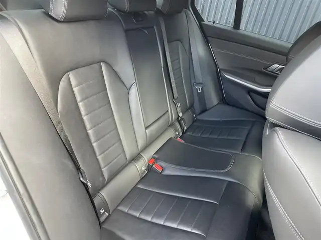 ＢＭＷ ３３０ｉ Mスポーツ 福島県 2019(令1)年 4.3万km アルピンホワイトⅢ ハイラインパッケージ/　　・ブラックヴァーネスカレザー/　　・フロントシートヒーター/　　・運転席メモリー付パワーシート/コンフォートパッケージ/ヘッドアップディスプレイ/全方位カメラ/LEDヘッドライト/ステアリングアシスト/パドルシフト/Mブレーキ/ブラインドスポット/電動トランク/フットオープナー/オートハイビーム/ワイヤレスチャージ/ウッドパネル/前後ドライブレコーダー/ミラーETC2.0