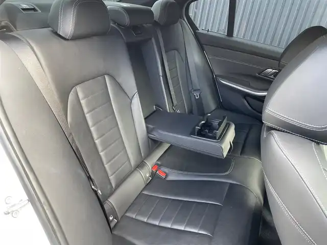 ＢＭＷ ３３０ｉ Mスポーツ 福島県 2019(令1)年 4.3万km アルピンホワイトⅢ ハイラインパッケージ/　　・ブラックヴァーネスカレザー/　　・フロントシートヒーター/　　・運転席メモリー付パワーシート/コンフォートパッケージ/ヘッドアップディスプレイ/全方位カメラ/LEDヘッドライト/ステアリングアシスト/パドルシフト/Mブレーキ/ブラインドスポット/電動トランク/フットオープナー/オートハイビーム/ワイヤレスチャージ/ウッドパネル/前後ドライブレコーダー/ミラーETC2.0