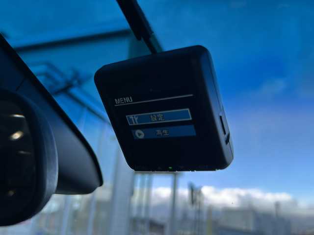 ホンダ オデッセイ ハイブリッド 福島県 2017(平29)年 8.5万km ホワイトオーキッドパール 純正ナビ　/(CD/DVD/BT/フルセグTV)/HDMI/純正フリップダウンモニター/全周囲カメラ/バックカメラ/両側パワースライドドア/クルーズコントロール追従あり/ホンダセンシング/前方ドライブレコーダー/Ｄ席パワーシート/Ｄ席Ｎ席シートヒーター/レザーシート/ビルトインＥＴＣ/純正17インチアルミホイール/LEDヘッドライト