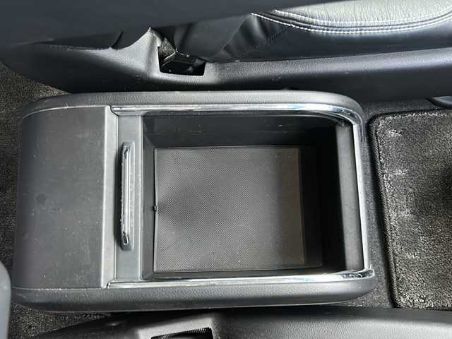 ホンダ オデッセイ ハイブリッド 福島県 2017(平29)年 8.5万km ホワイトオーキッドパール 純正ナビ　/(CD/DVD/BT/フルセグTV)/HDMI/純正フリップダウンモニター/全周囲カメラ/バックカメラ/両側パワースライドドア/クルーズコントロール追従あり/ホンダセンシング/前方ドライブレコーダー/Ｄ席パワーシート/Ｄ席Ｎ席シートヒーター/レザーシート/ビルトインＥＴＣ/純正17インチアルミホイール/LEDヘッドライト