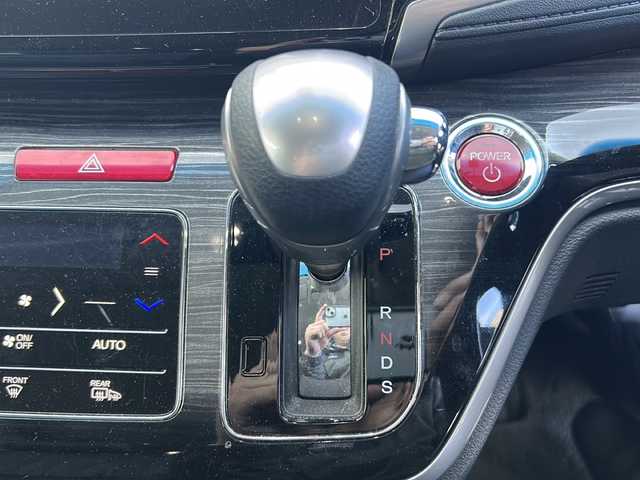 ホンダ オデッセイ ハイブリッド 福島県 2017(平29)年 8.5万km ホワイトオーキッドパール 純正ナビ　/(CD/DVD/BT/フルセグTV)/HDMI/純正フリップダウンモニター/全周囲カメラ/バックカメラ/両側パワースライドドア/クルーズコントロール追従あり/ホンダセンシング/前方ドライブレコーダー/Ｄ席パワーシート/Ｄ席Ｎ席シートヒーター/レザーシート/ビルトインＥＴＣ/純正17インチアルミホイール/LEDヘッドライト